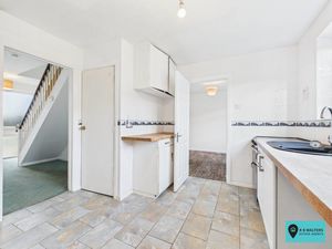 Kitchen/Breakfast Room- click for photo gallery